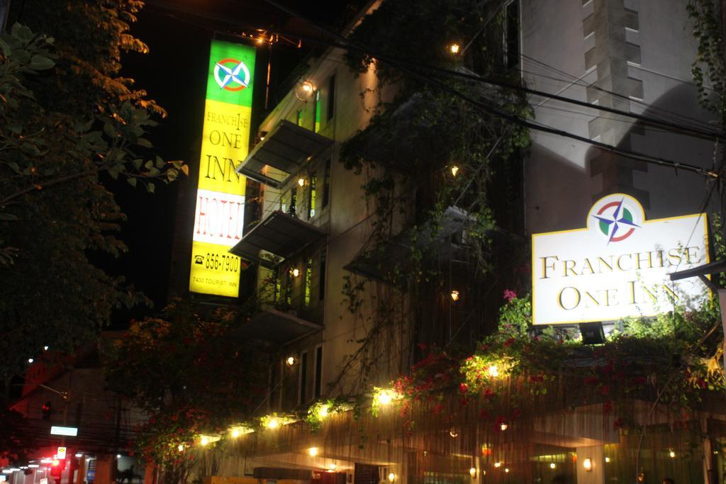 Franchise One Hotel Makati City Exteriér fotografie